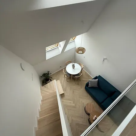 With Ac- Augustianska 1 Апартаменты Краков